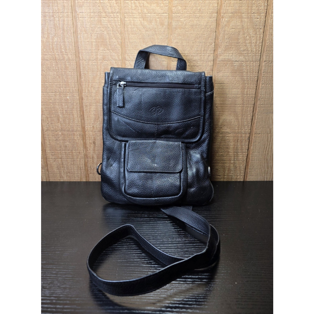 MacCase Premium Black Leather Flight Jacket Shoulder Bag IPad Case
